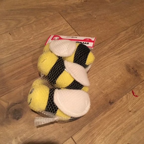 OUTWARD HOUND Squeaky Replacement Bee Dog Toys NWT Set of 3 - Picture 1 of 1